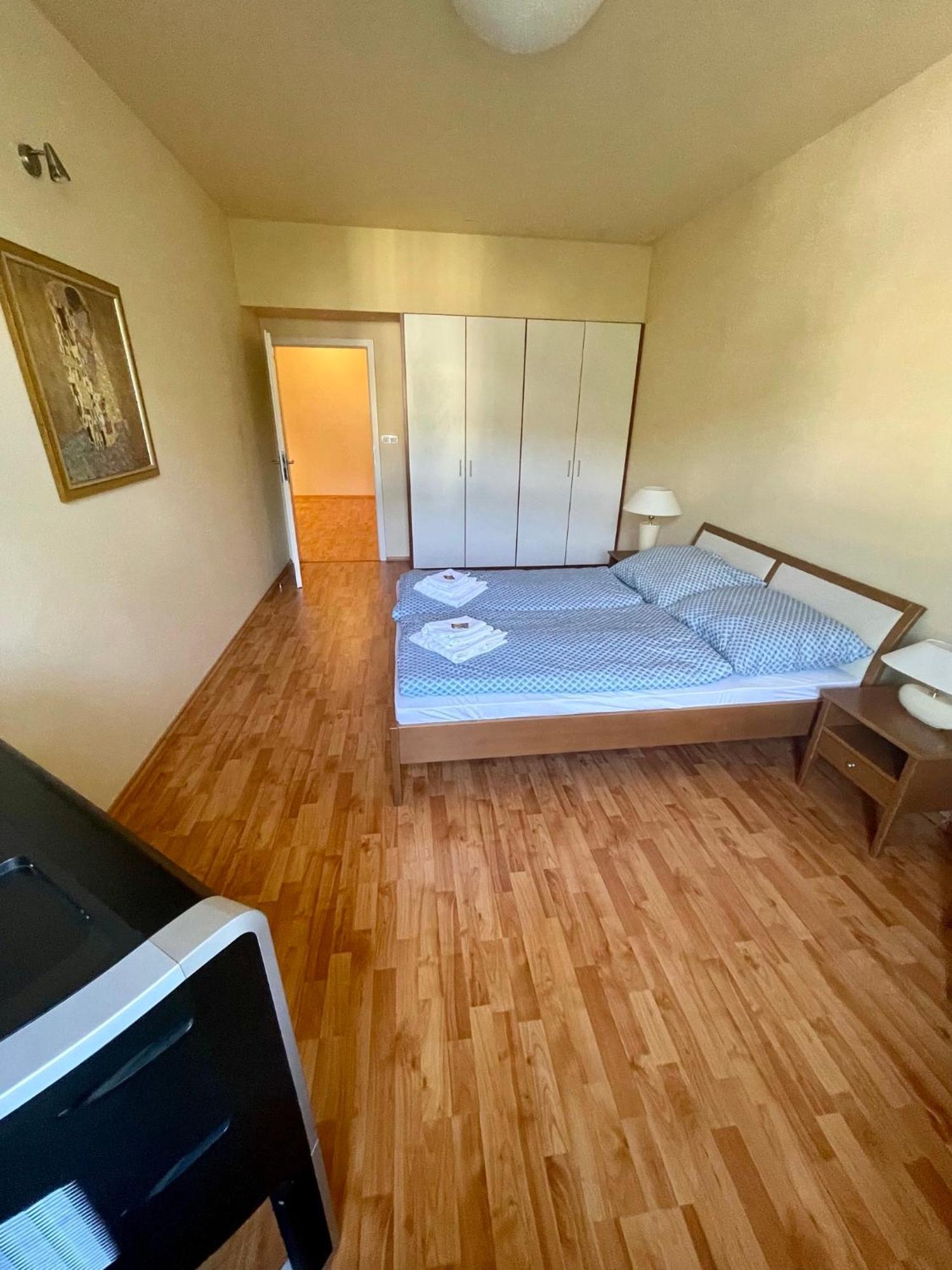 Huge Two Floor Apartment On The Park Colonnade With Free Parking For One Car, 160 Sqm Karlovy Vary Exteriér fotografie