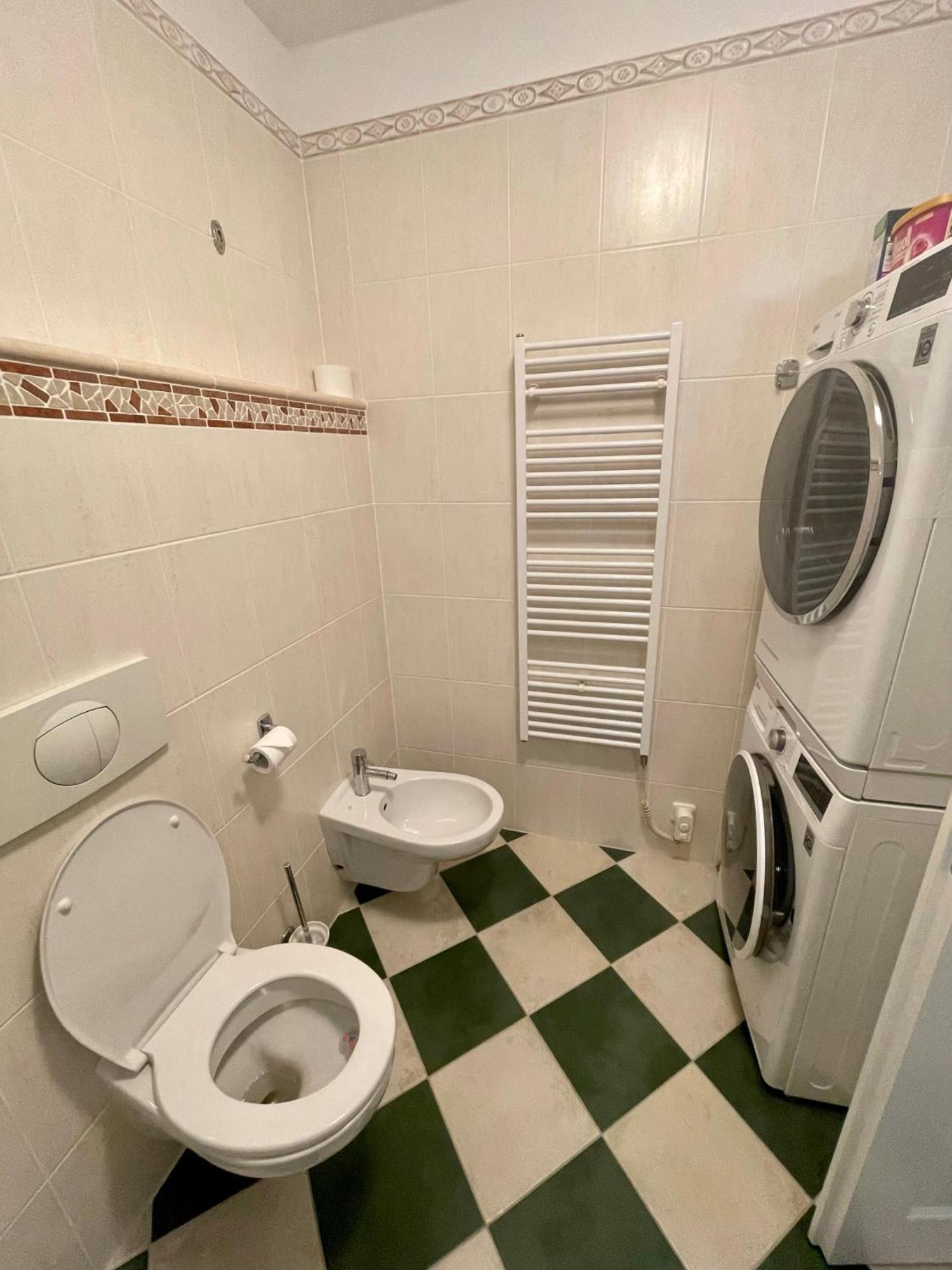 Huge Two Floor Apartment On The Park Colonnade With Free Parking For One Car, 160 Sqm Karlovy Vary Exteriér fotografie