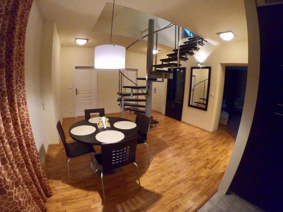 Huge Two Floor Apartment On The Park Colonnade With Free Parking For One Car, 160 Sqm Karlovy Vary Exteriér fotografie