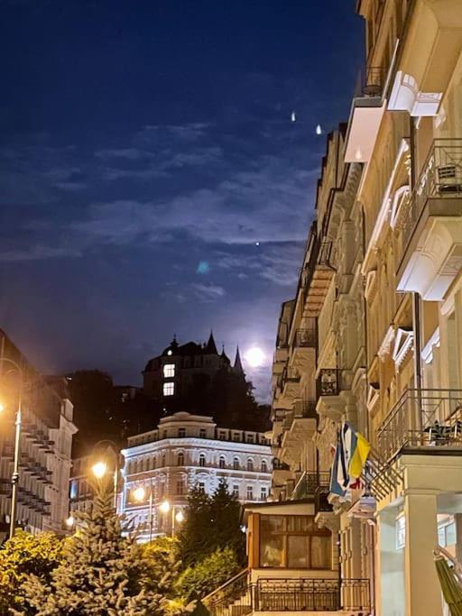 Huge Two Floor Apartment On The Park Colonnade With Free Parking For One Car, 160 Sqm Karlovy Vary Exteriér fotografie